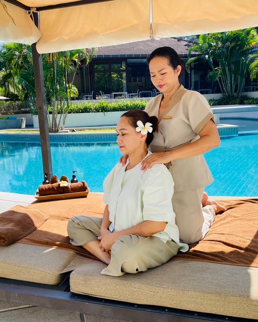 Lime Leaf Spa - Massage By The Pool